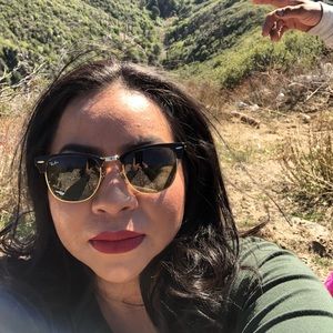 Meet your Posher, Dulce